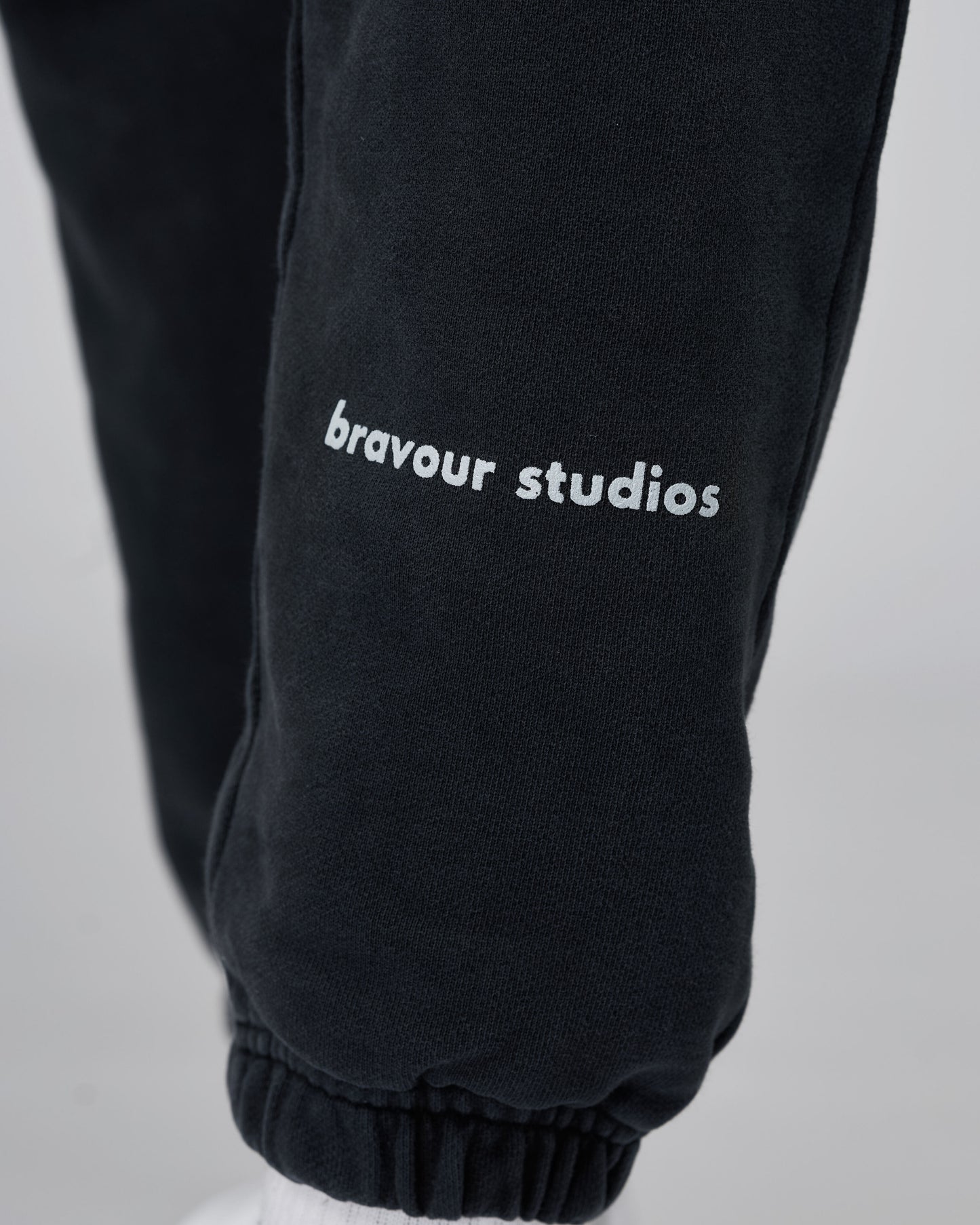 Essential Sweatpants Black washed