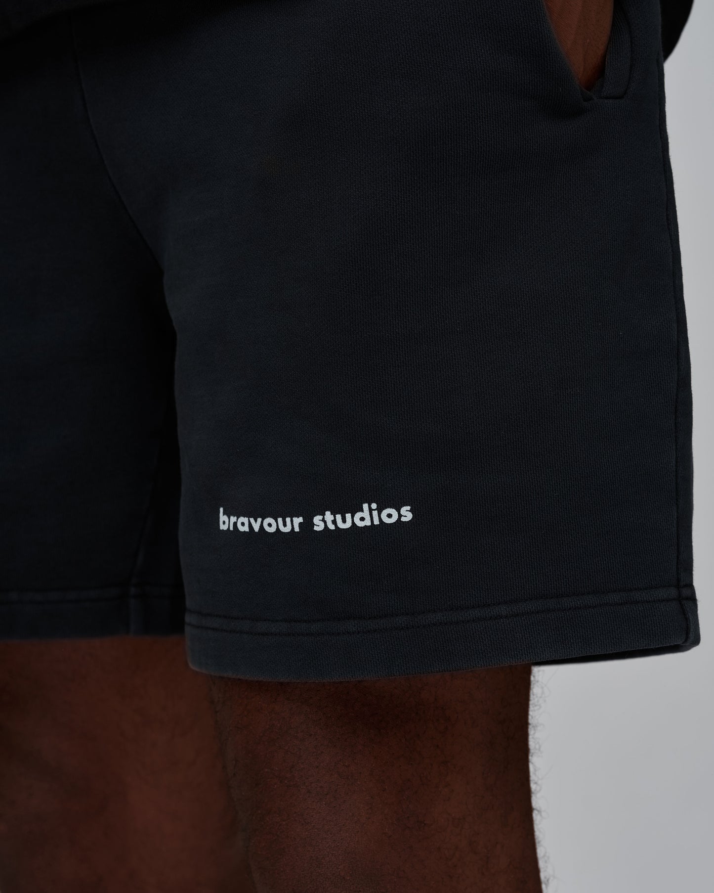Essential Short Black washed